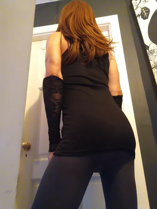 Dress,skirt or pants for hiding it better