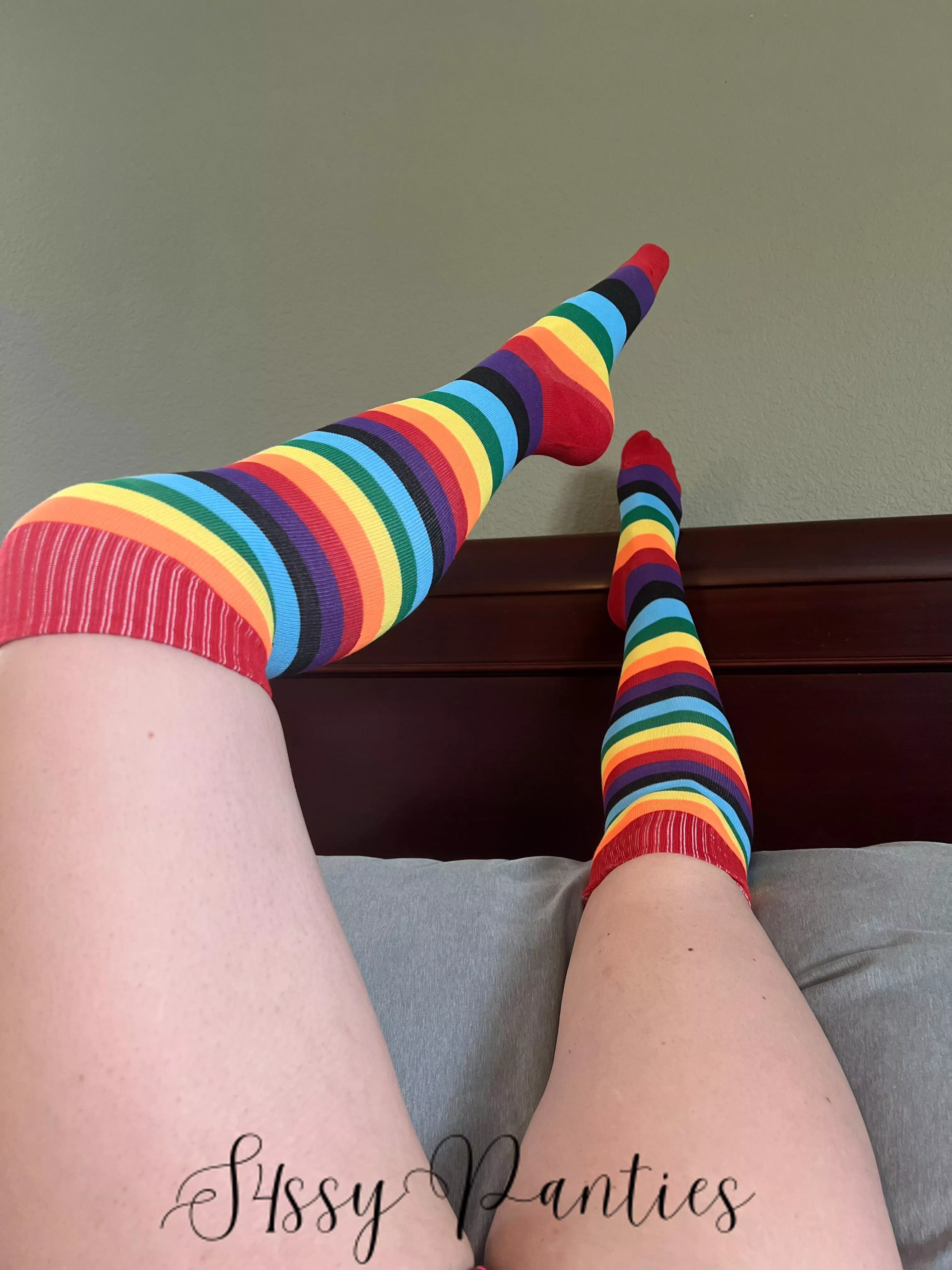 From sweaty gym socks to sexy thigh highs, I got socks for you. See pinned post for my sock drawer & sale info. Dm to get yours. [selling][usa] Starting at $20