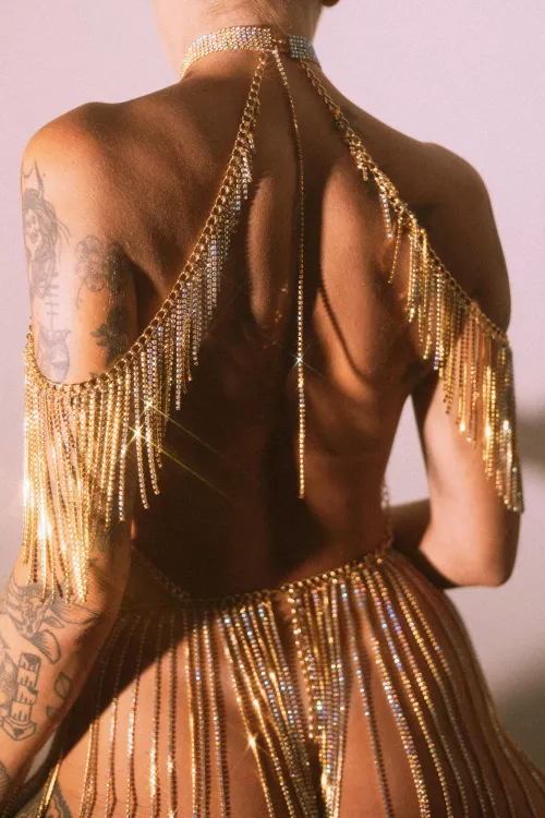 Just finished this piece of jewelry ! Would love to see if you're inspired (4 angles back pictures)