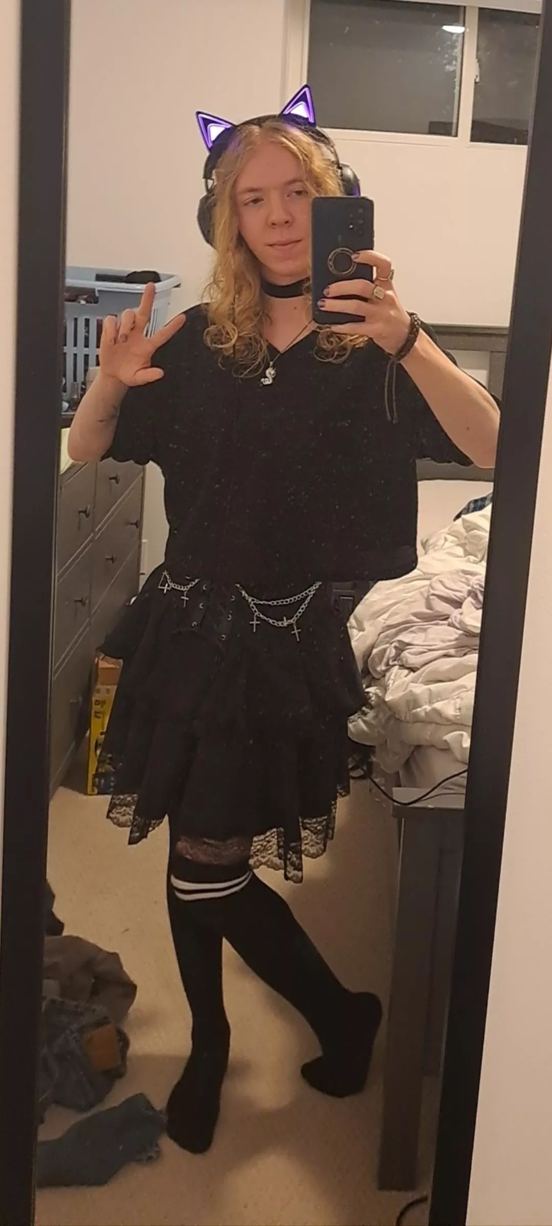 Say hi if you think I'm cute