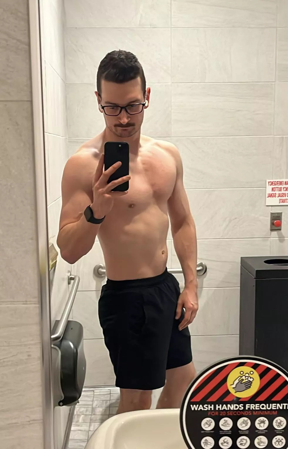 Was feeling thicc at the gym yesterday 💪🏻