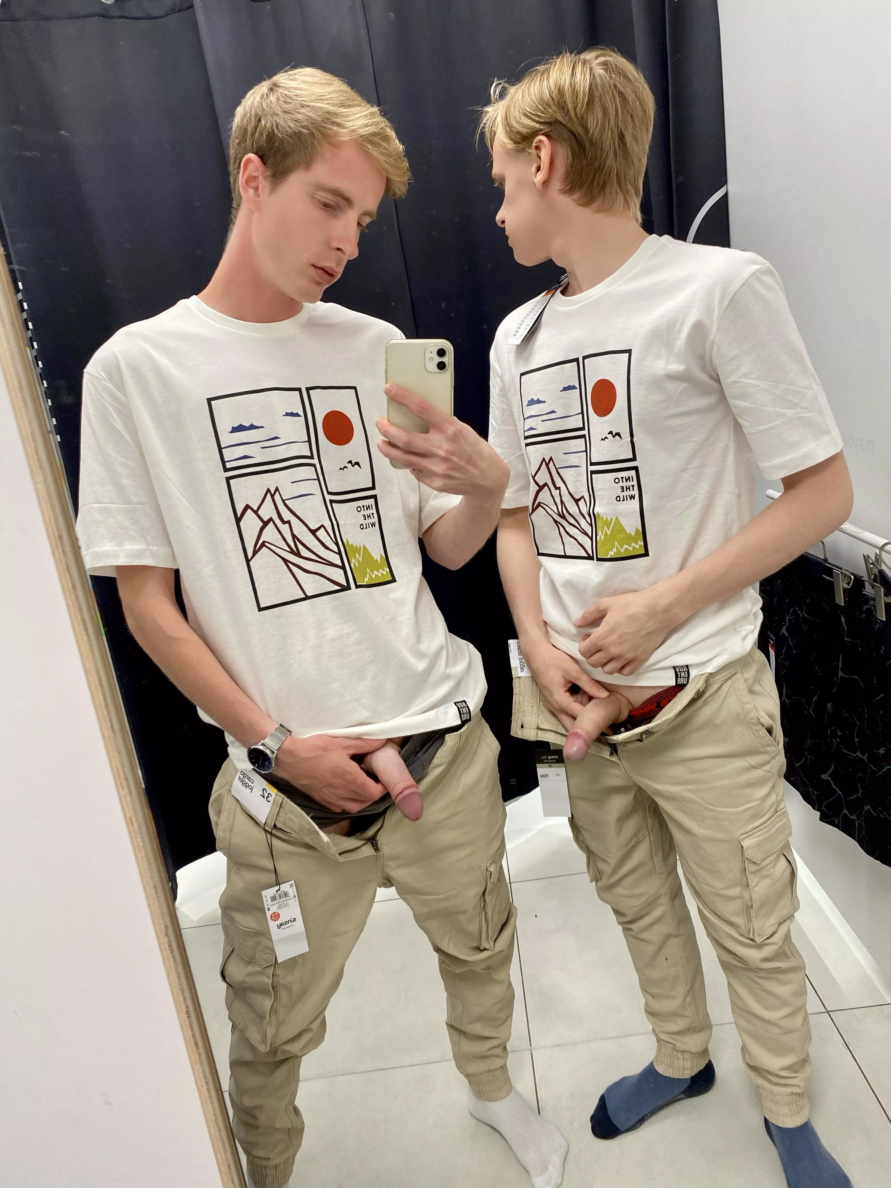 Went to the shopping mall to have some fun😈🔥🍆