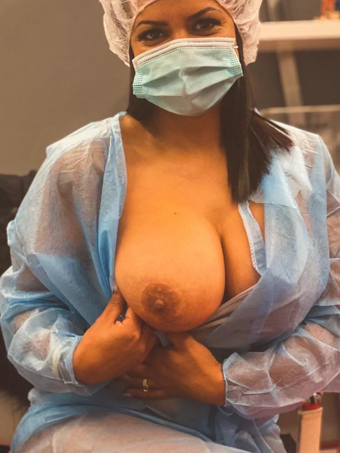 Would you fuck a nurse you met on Reddit ? F42
