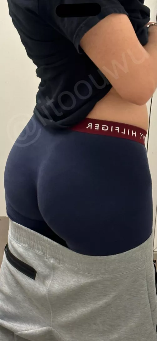 at work and in heat 🙃