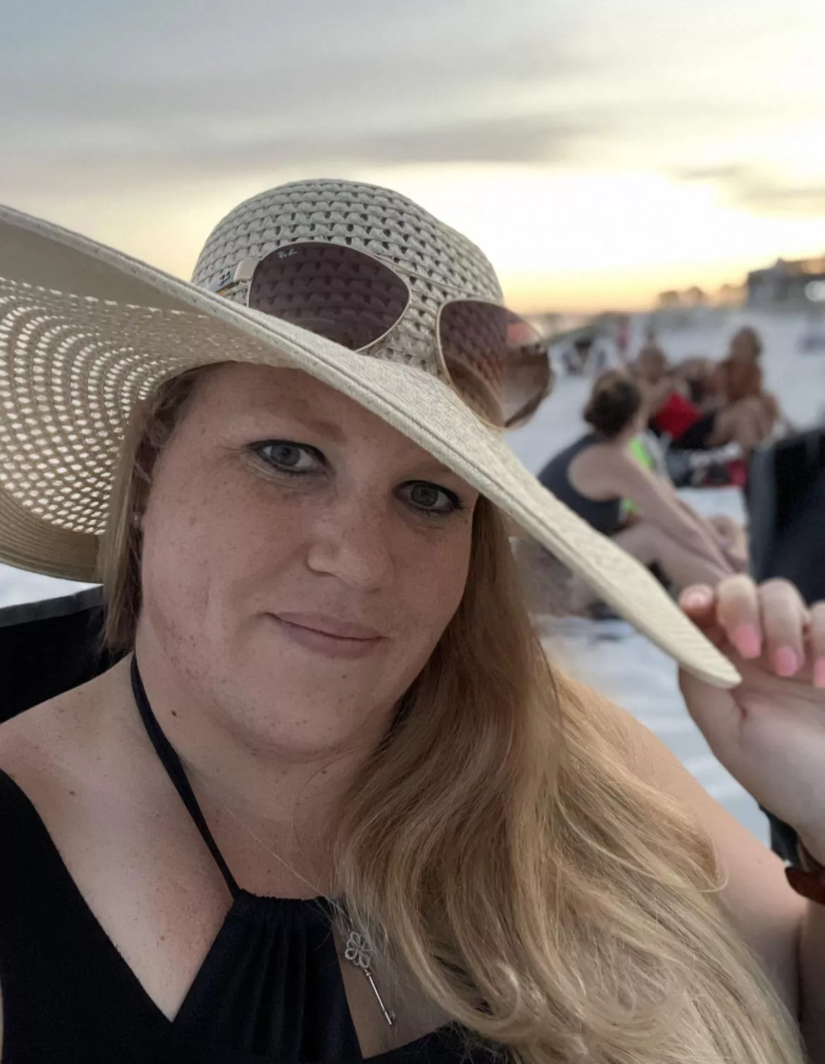 Come visit your mother at the beach