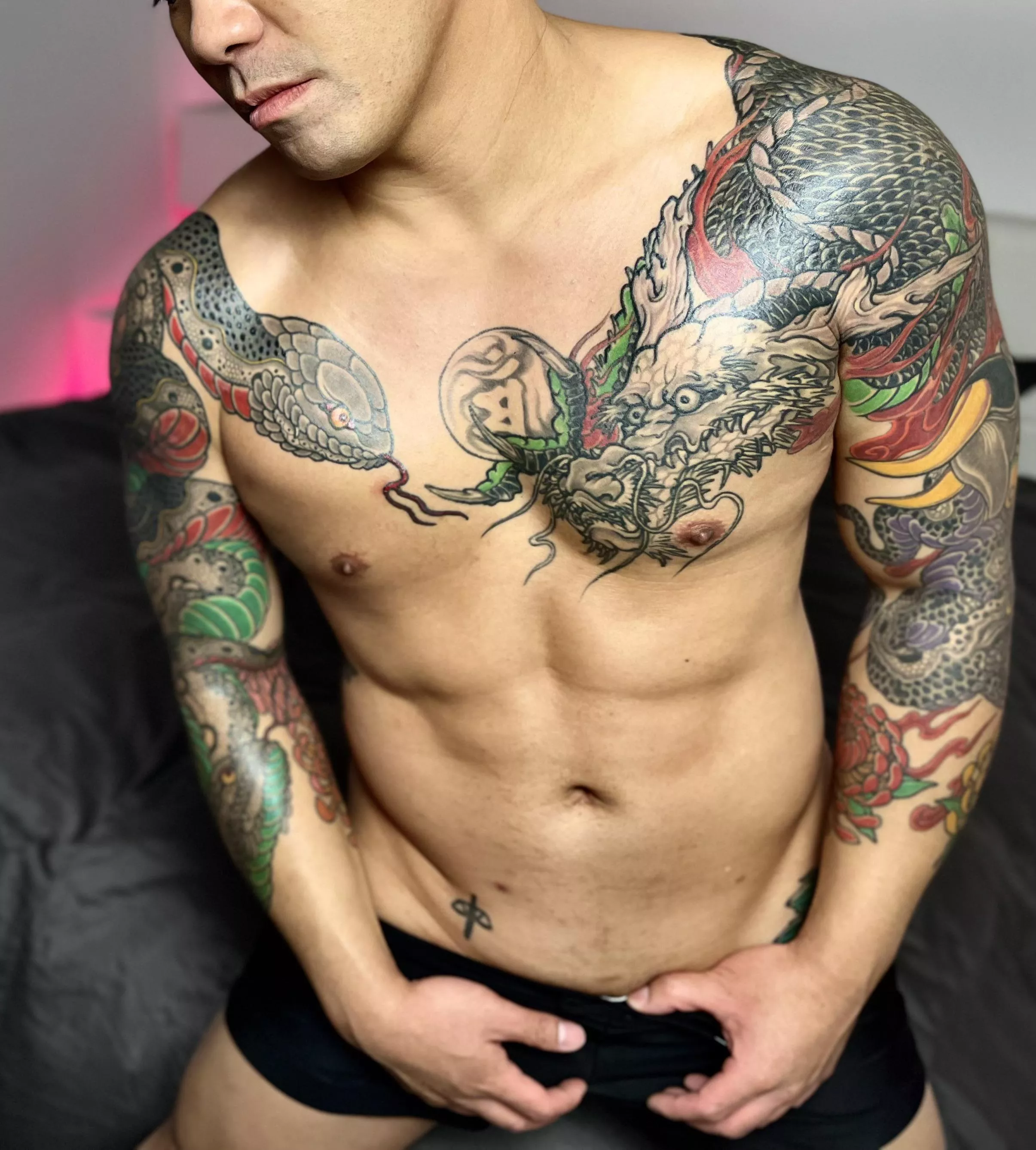 Daddy doesn’t mind reading you a bedtime story…📚💦