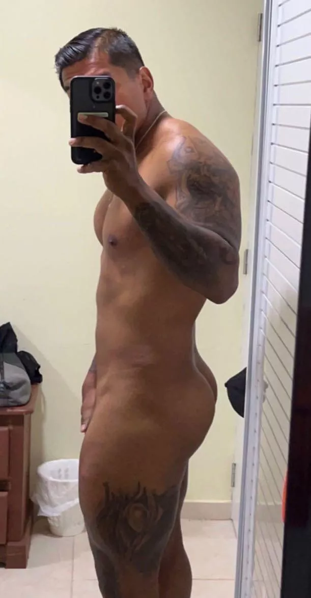 Does my ass fit in this sub?