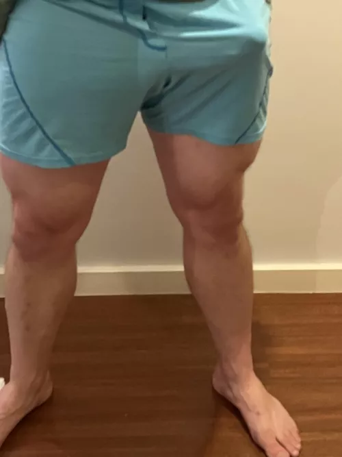 Fighting against my loose boxers