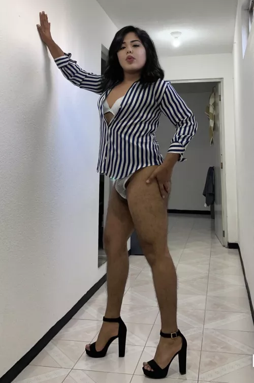 Hi everyone! I’m new here and LOVE high heels