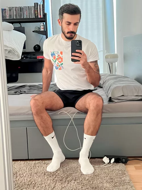 I’m afraid i’ll never leave this mirror alone.