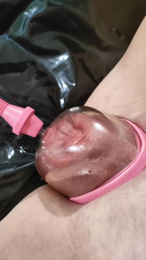 My horny pussy pumping detail. Do you like it?