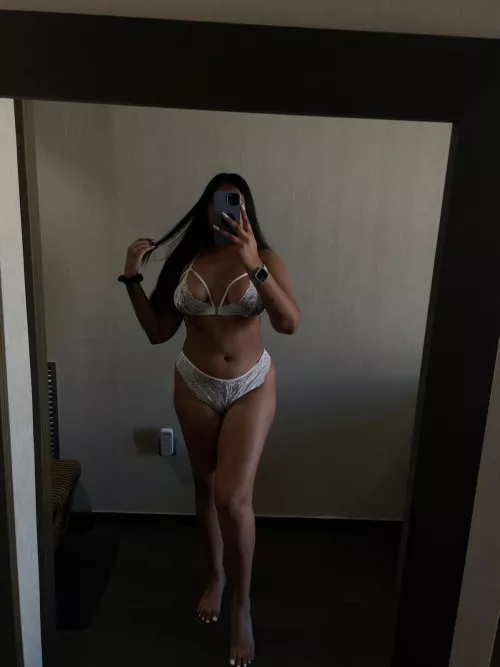 What would you do to her? She likes to read comments with me 😏