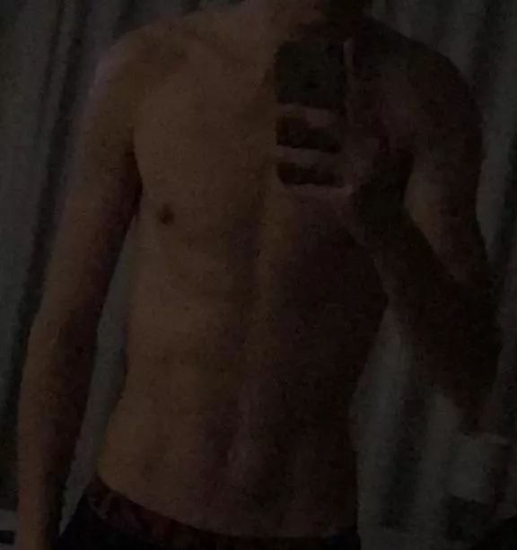 Add tpeeters0 if you’re fit or muscular & send pic.