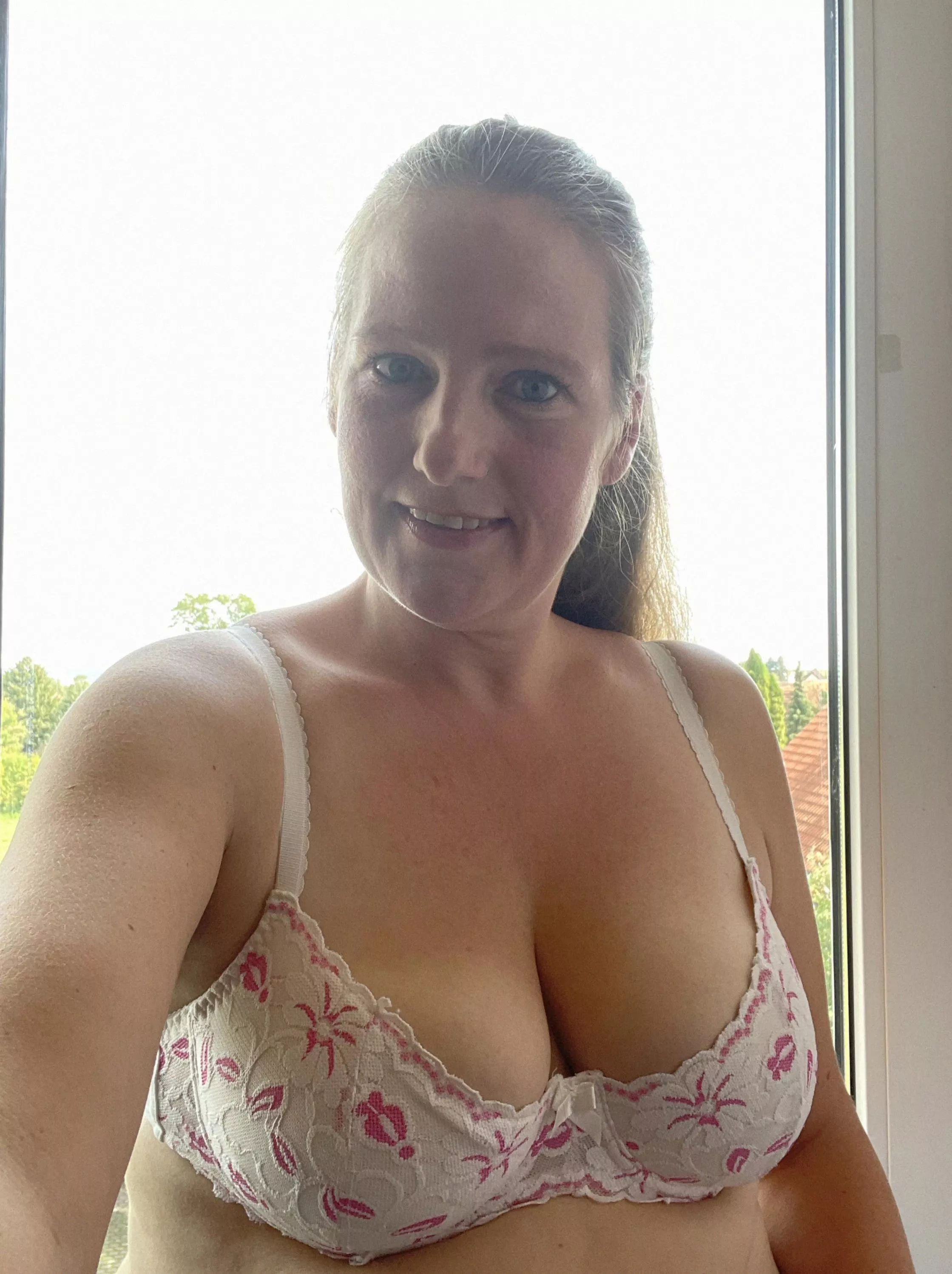 Are you into my body type ? If yes I’ll send you nudes daily 🥰