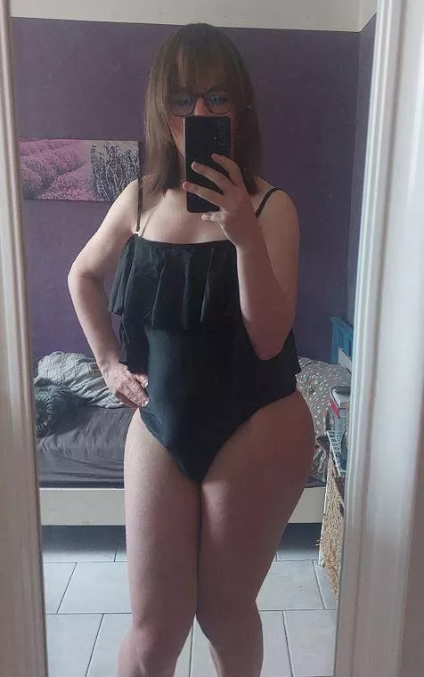 Do I look like a girl enough 😅