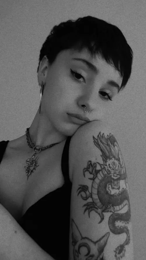 Do you like my hair forwards or backwards? 🤍