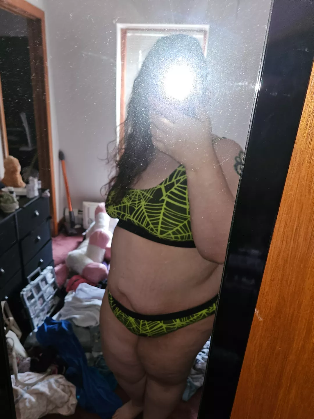 Got new underwear wanted to show them off (they glow in the dark :3)