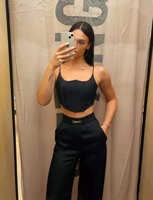 I post this on my story, are you rushing to the mall...