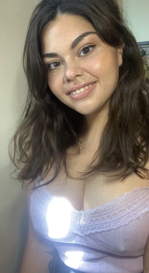 Some cleavage to improve your Monday