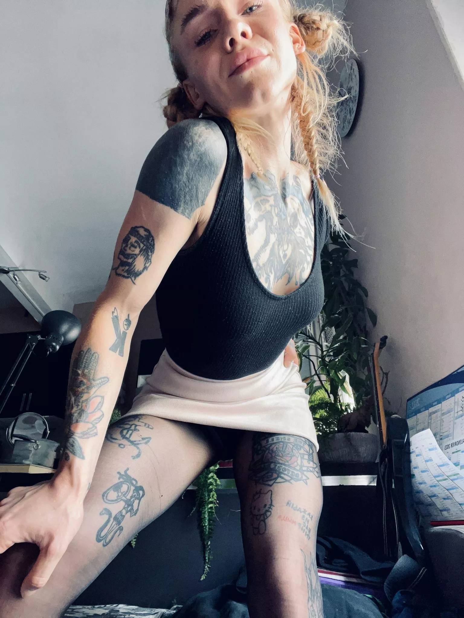 Tattooed temptress seeks adventurous play