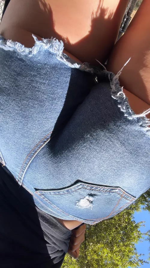 Them jean shorts though