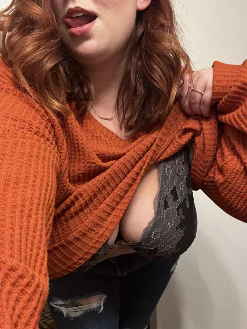 This is all my cucks get to see before I go on a date, where I plan to bring the guy home and let him undress, then fuck me raw, leaving his cum inside me for said cuck to clean with their tongue