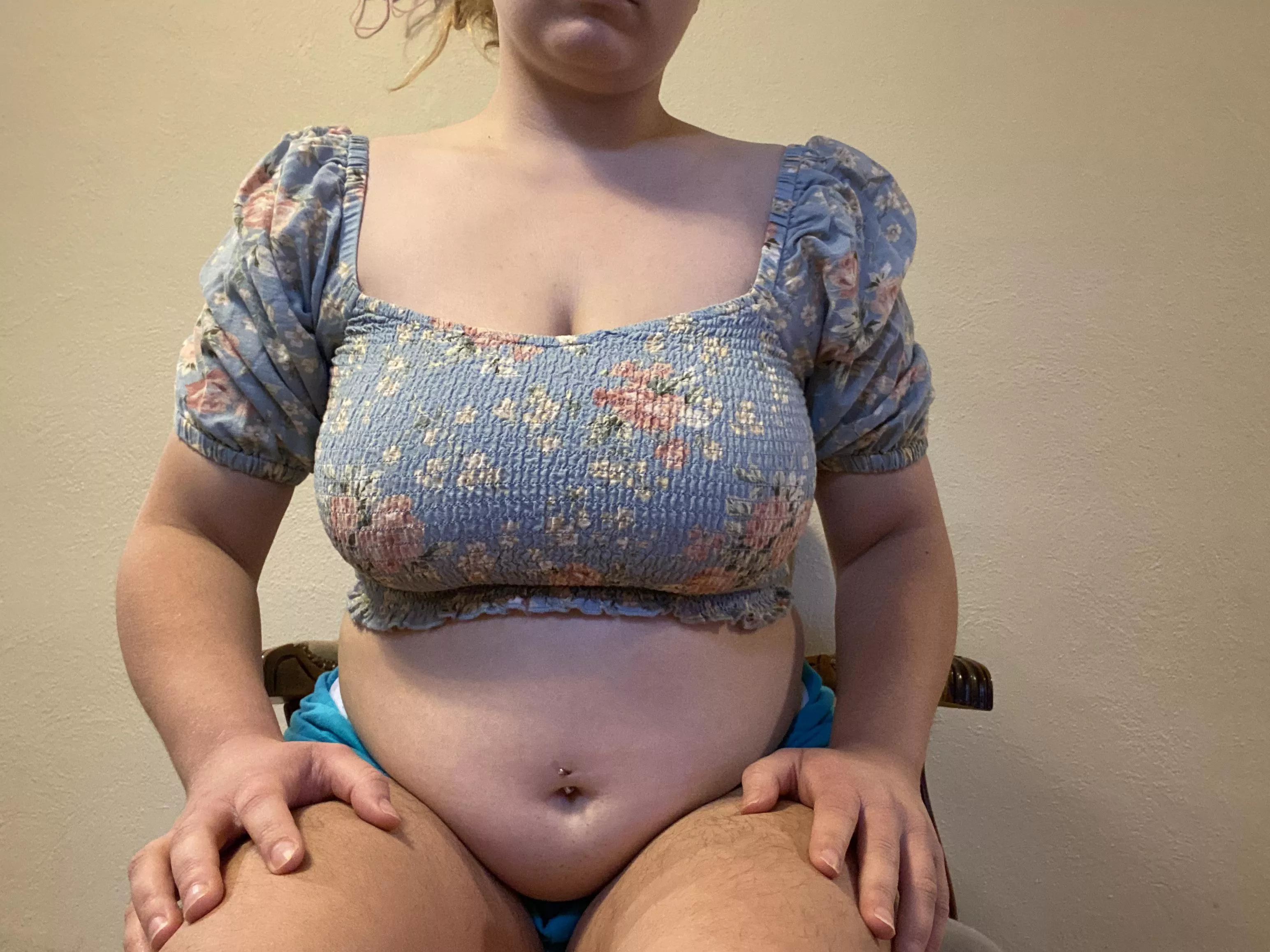 This shirt was so hard to get on… my belly is sitting in my lap full force now. Guess I might be a fat girl soon 🤭