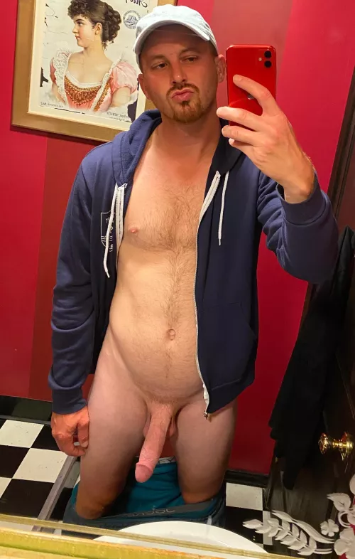 32, 6’3, Los Angeles (OC)