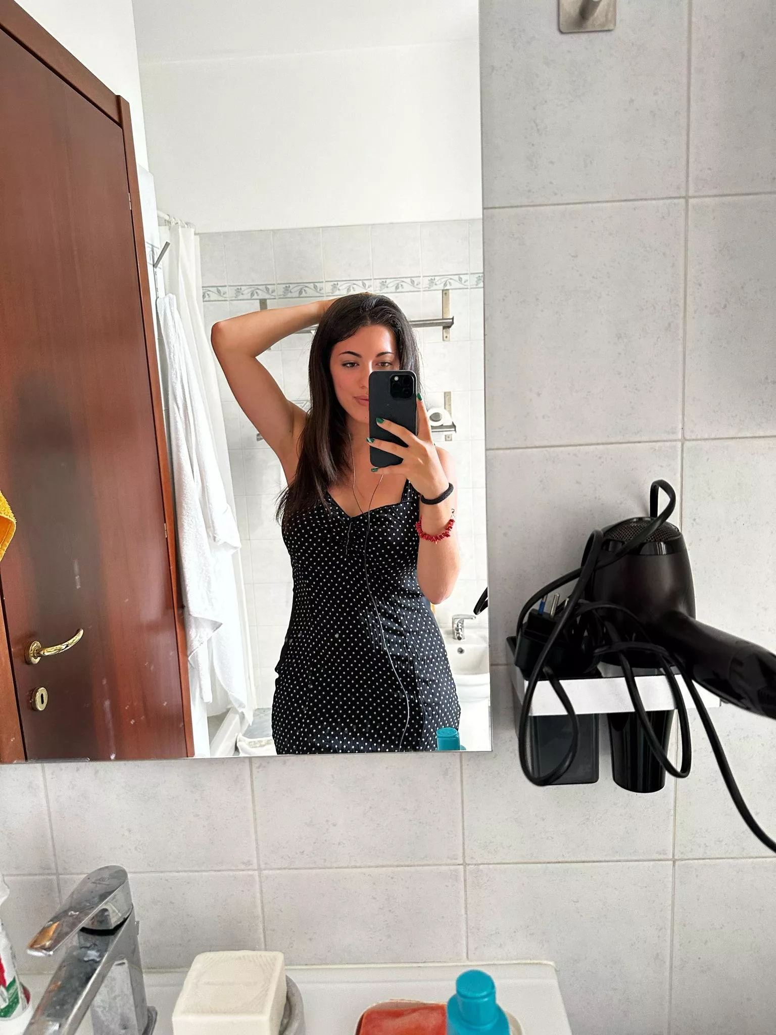 After taking a shower and drying my hair, I felt cute F19 OC