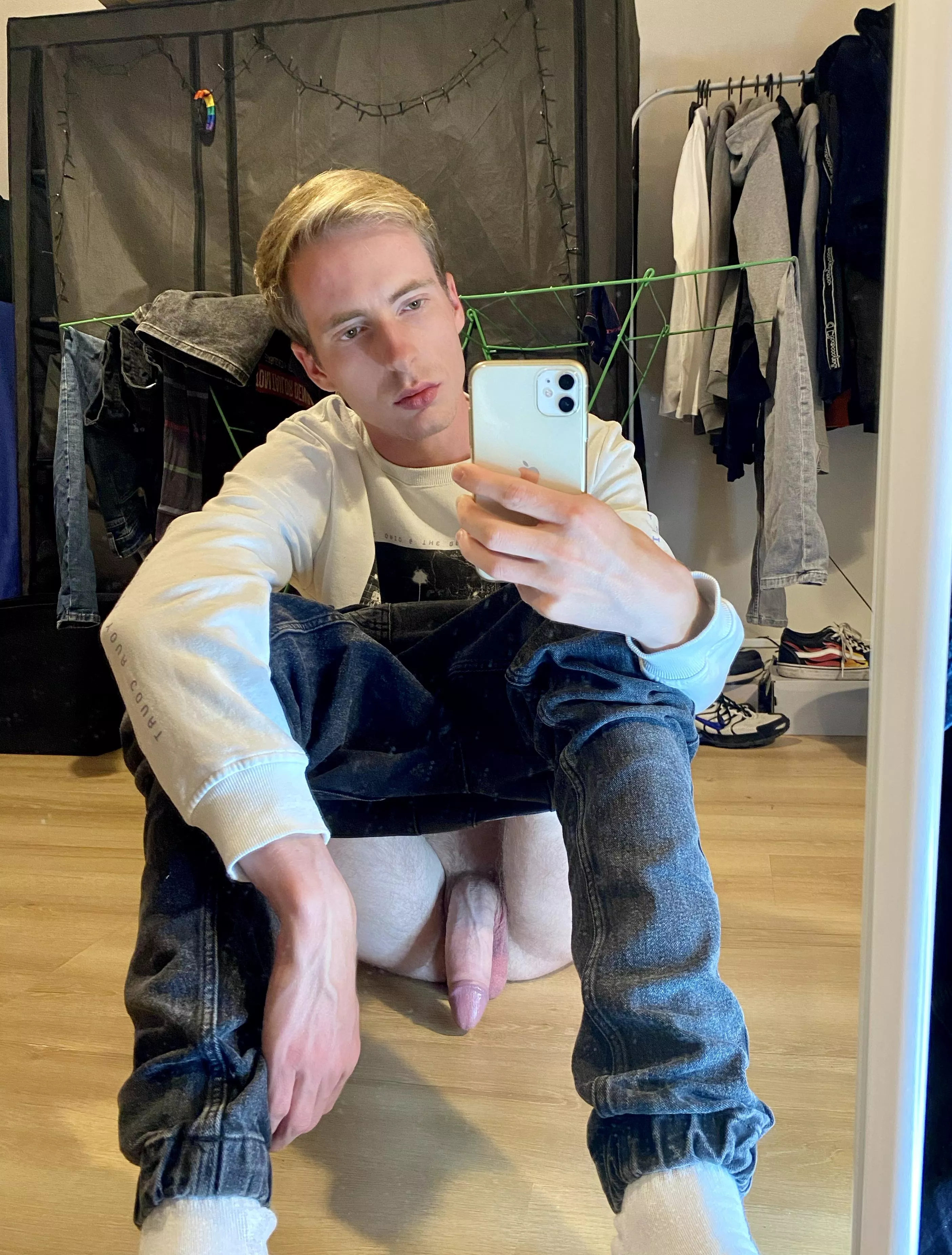 Do you like what you see?🍆🔥🔥😈