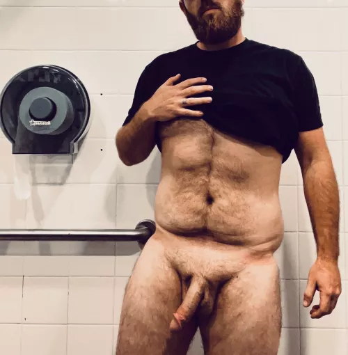 Here’s my beard and boner;)