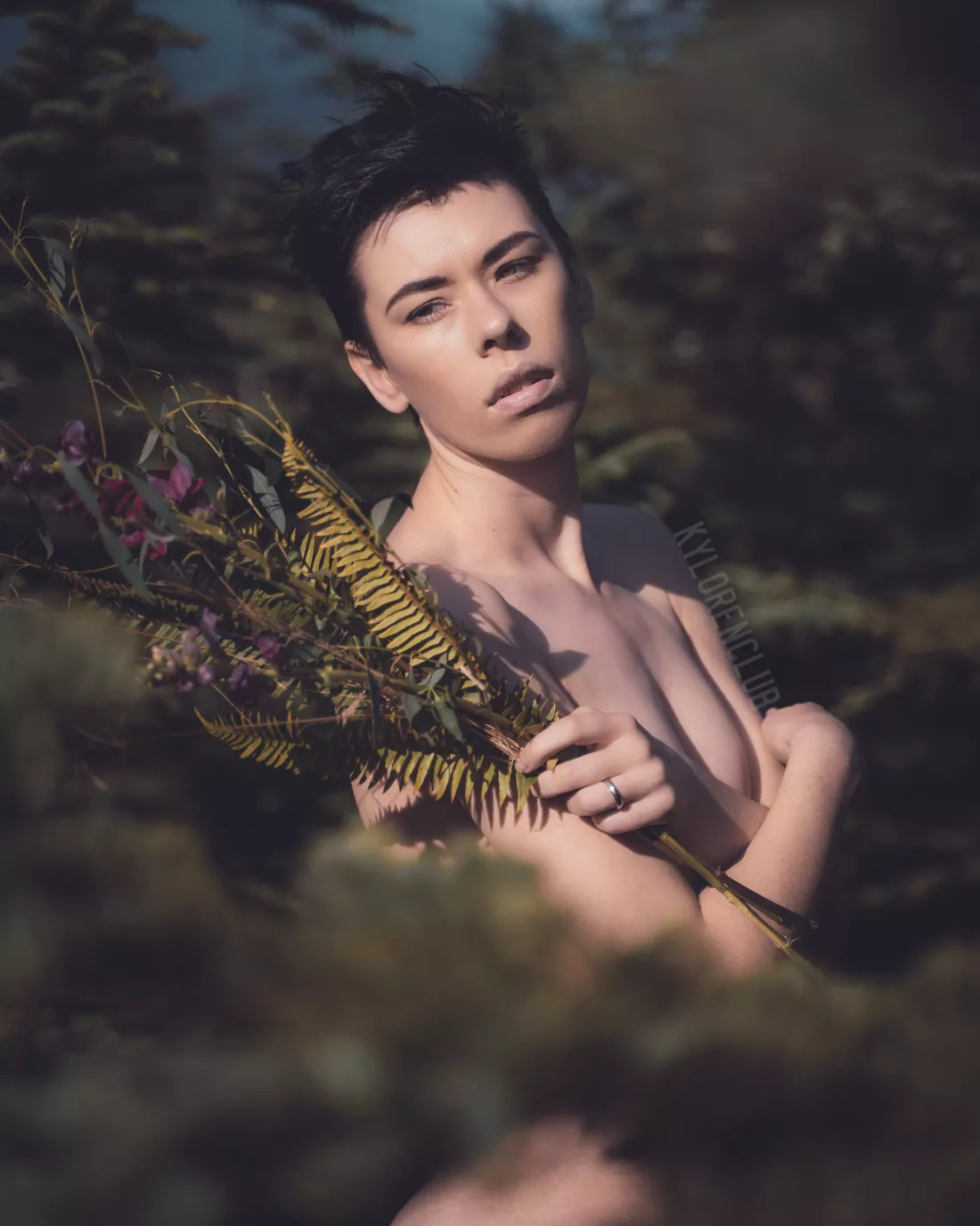 I'm an artsy flower boi