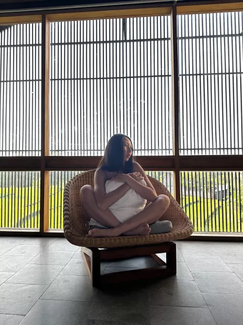 Lick my feet while you fuck me baby