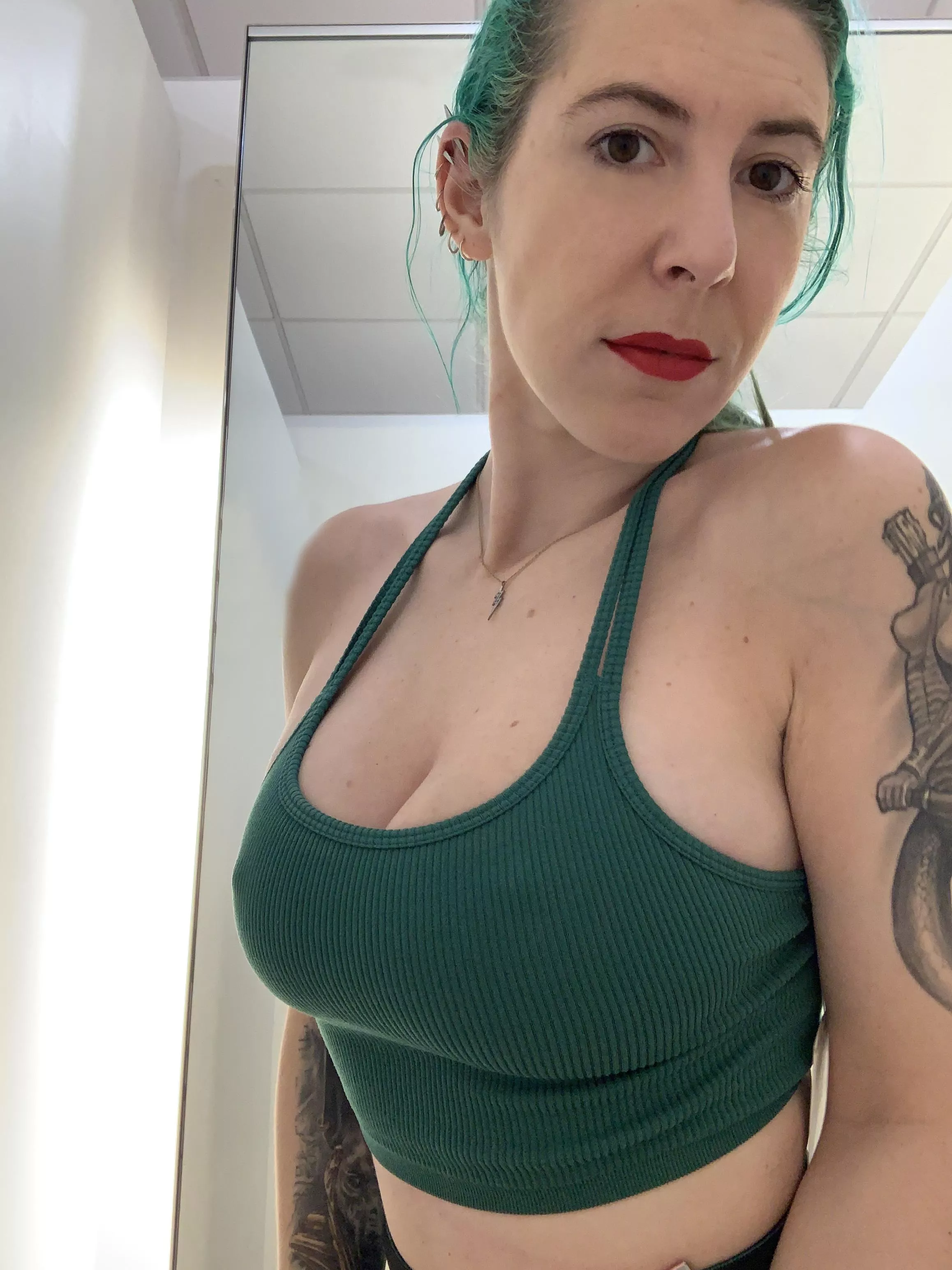 Matching sports bra [image]