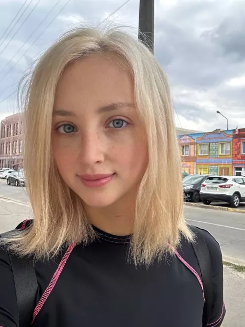 Thoughts on freckled girls without makeup