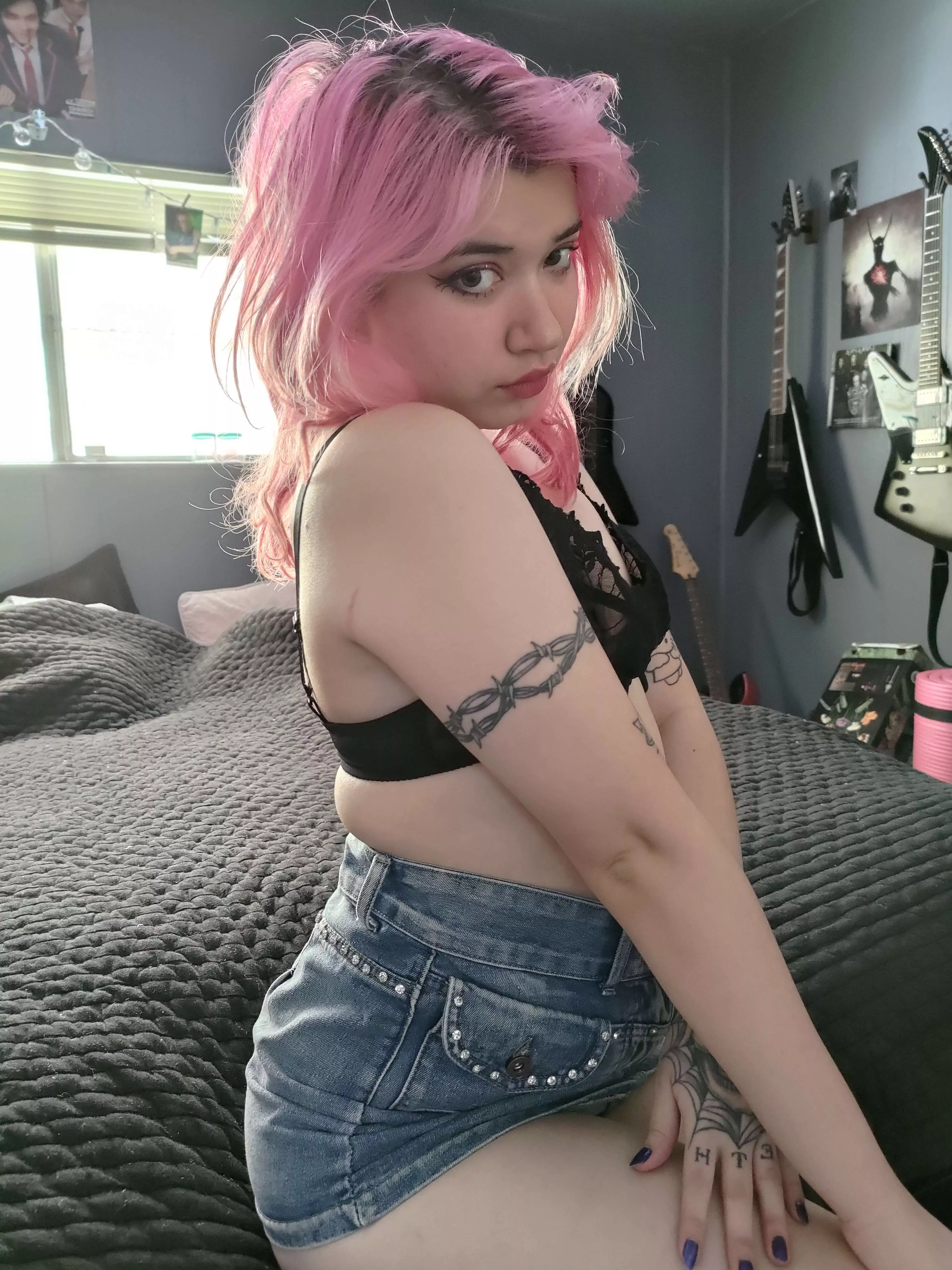 Wanna give me a squeeze? 🤭