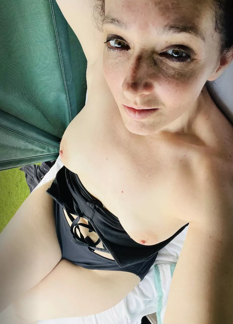 Would you fuck me yes or no?