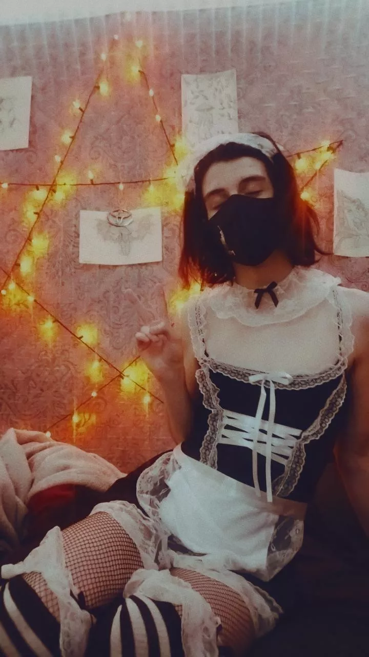 You guys like my dress?