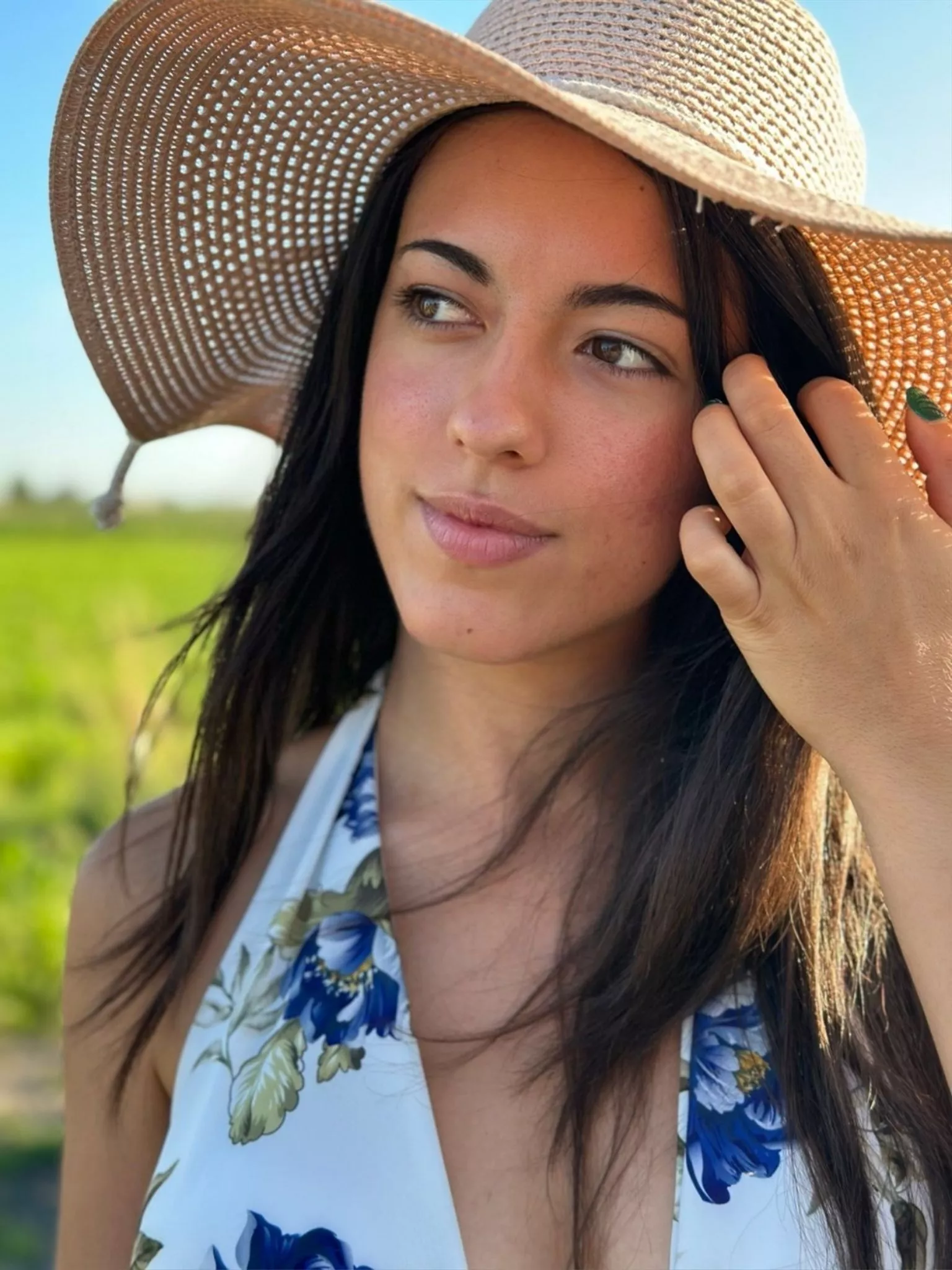 City girl, with a more country braless style F19