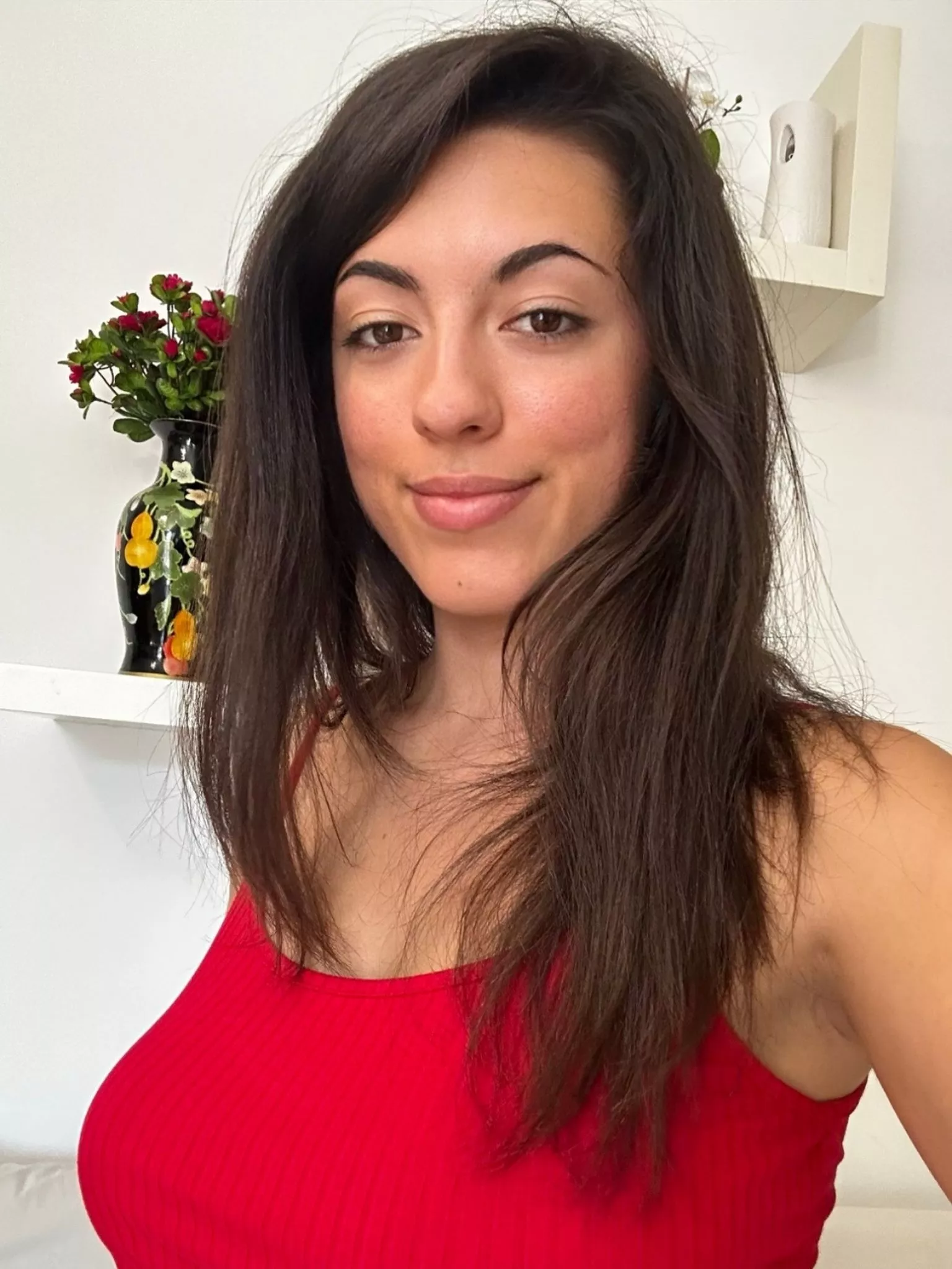 Every single part of me, in this pic, look cute, right F19