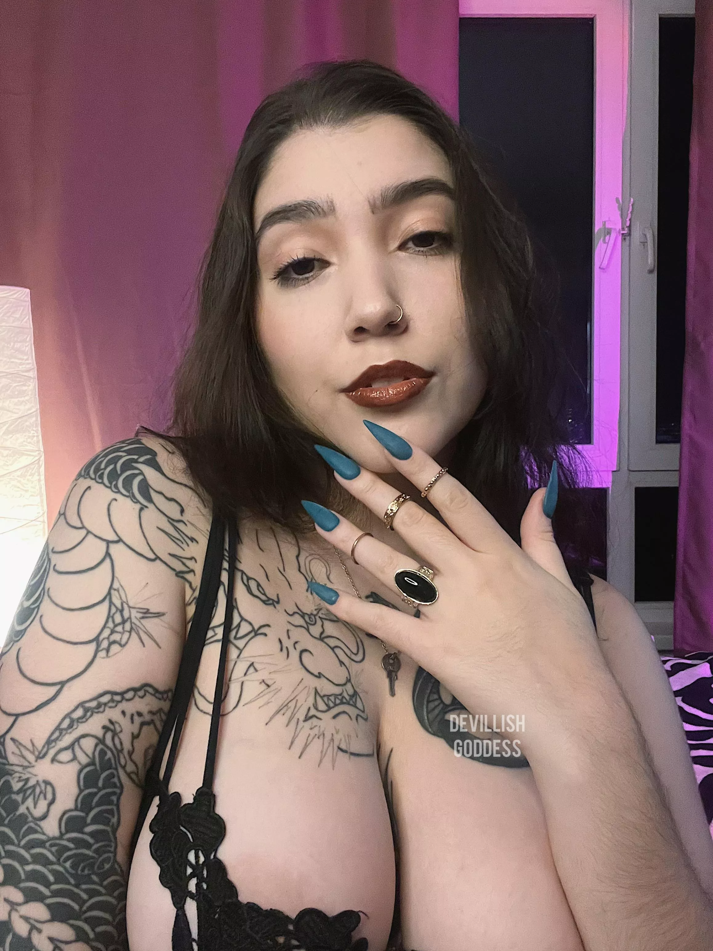 feel My nails gently scratching your tender brain