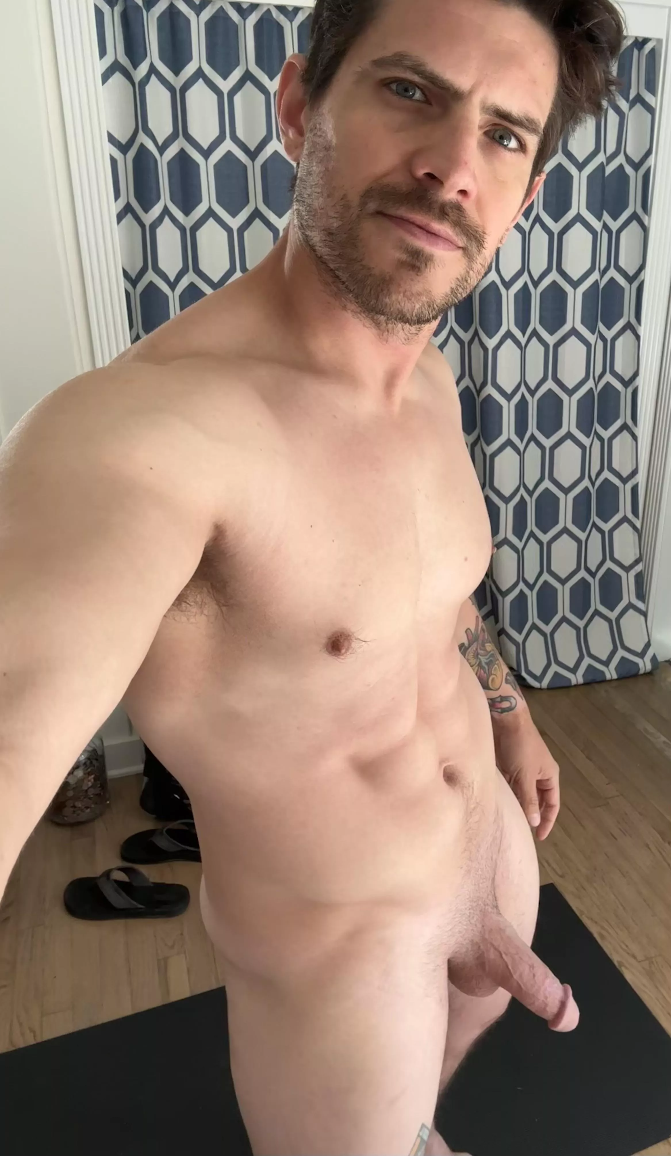 Good morning. Let’s make it a Happy Thursday! 😉