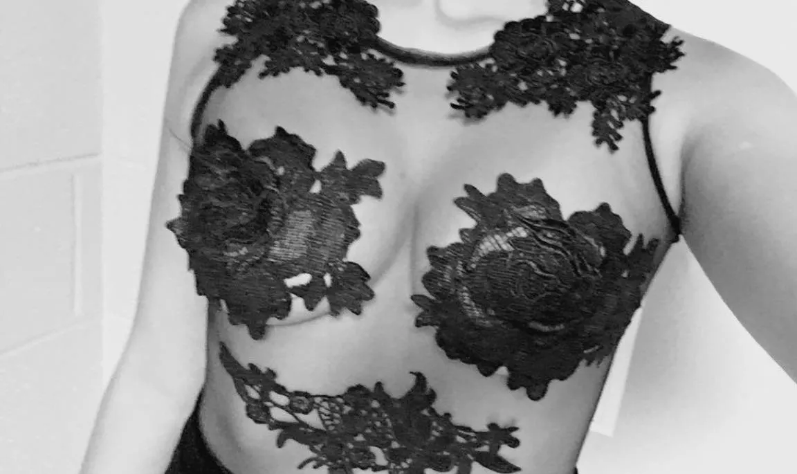 Happy black and white Wednesday (f)