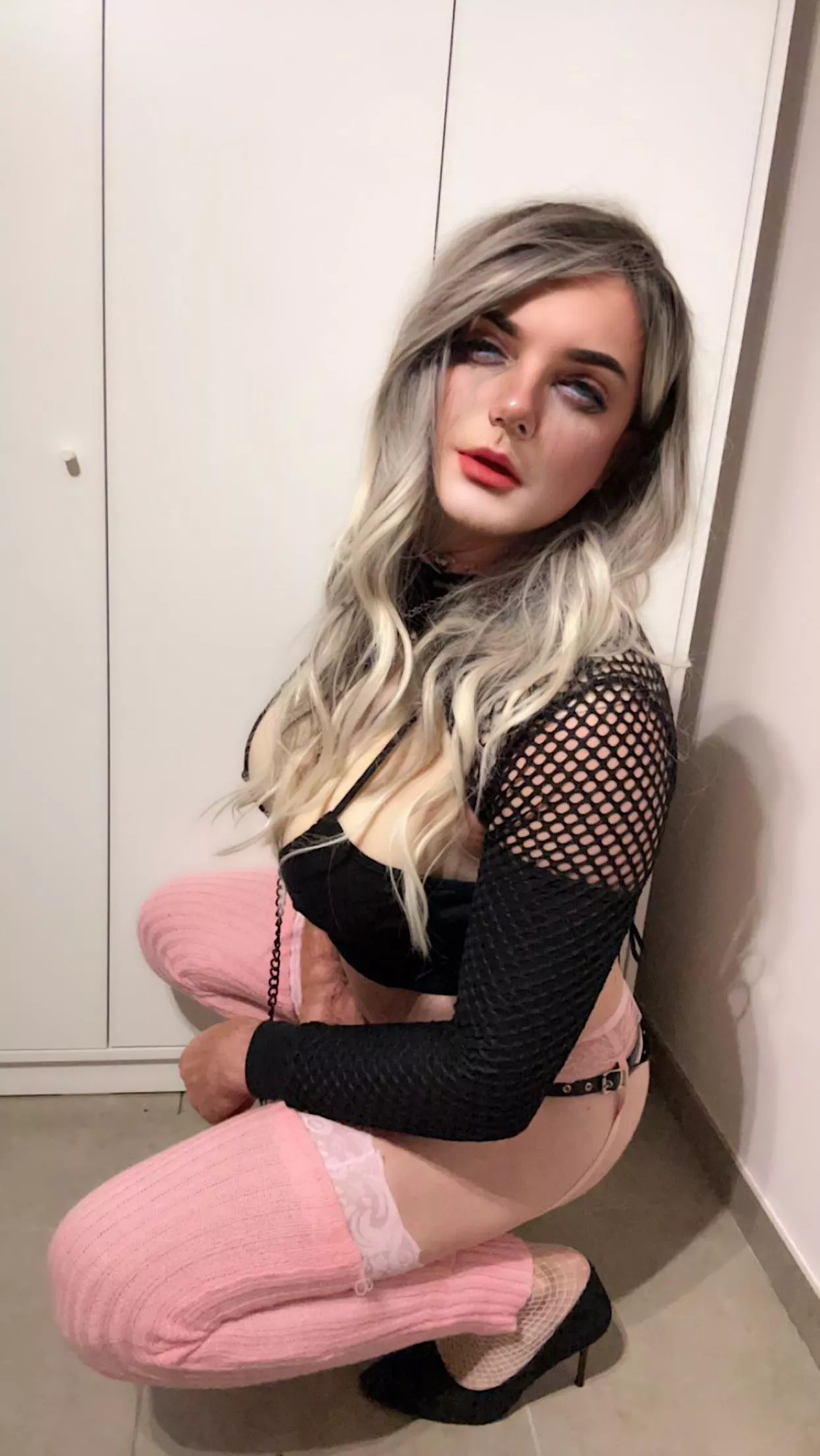 Is this an appropriate outfit to visit a gloryhole?