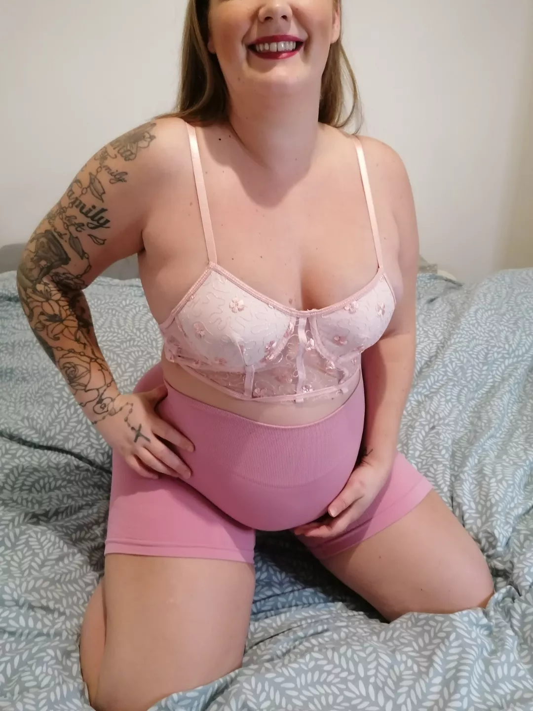 Is this outfit OK for a pregnant girl? Some people say I look good some say I need to cover my body while I'm pregnant...