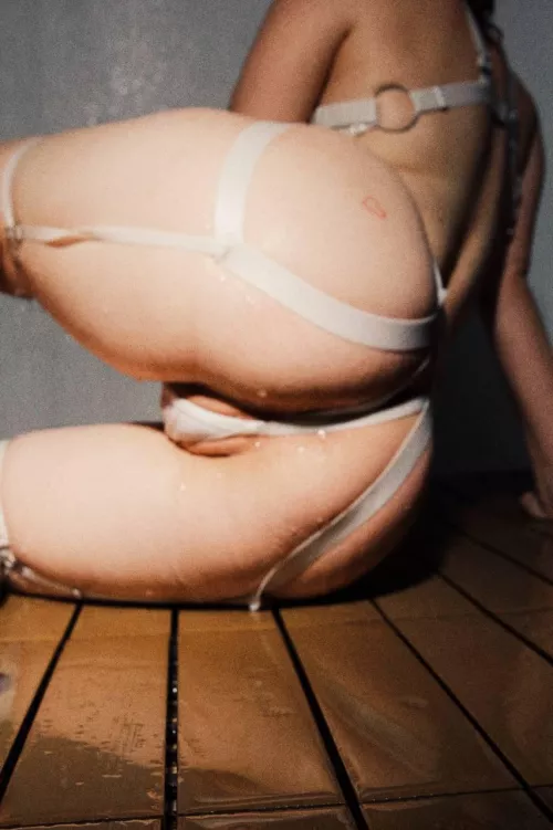 Kind of cheeks you'd bury your tongue in