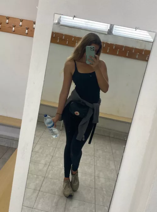 Mia | selfie | IG Story | September 2023