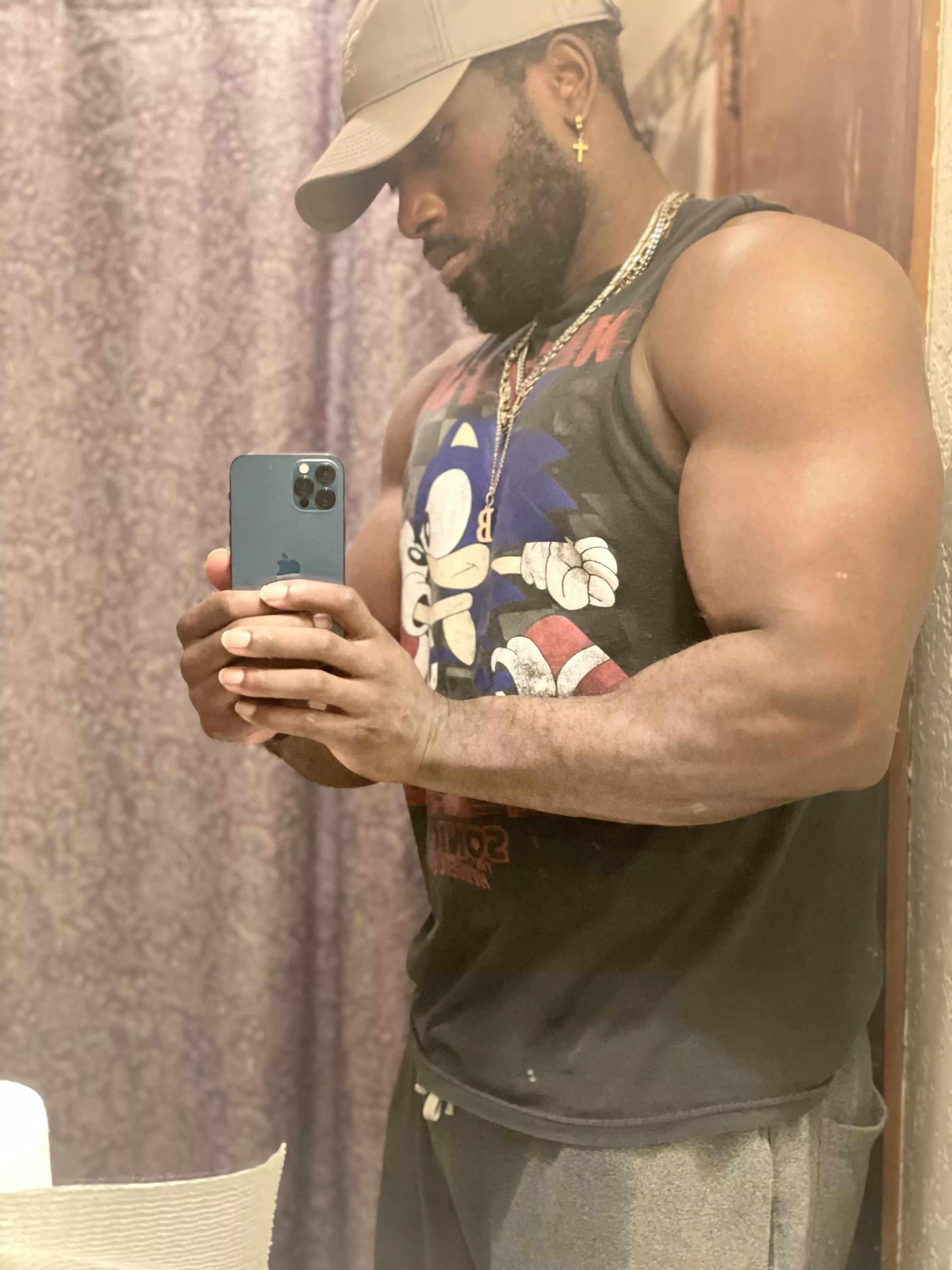 Post workout flex [M] 💪🏾💪🏾