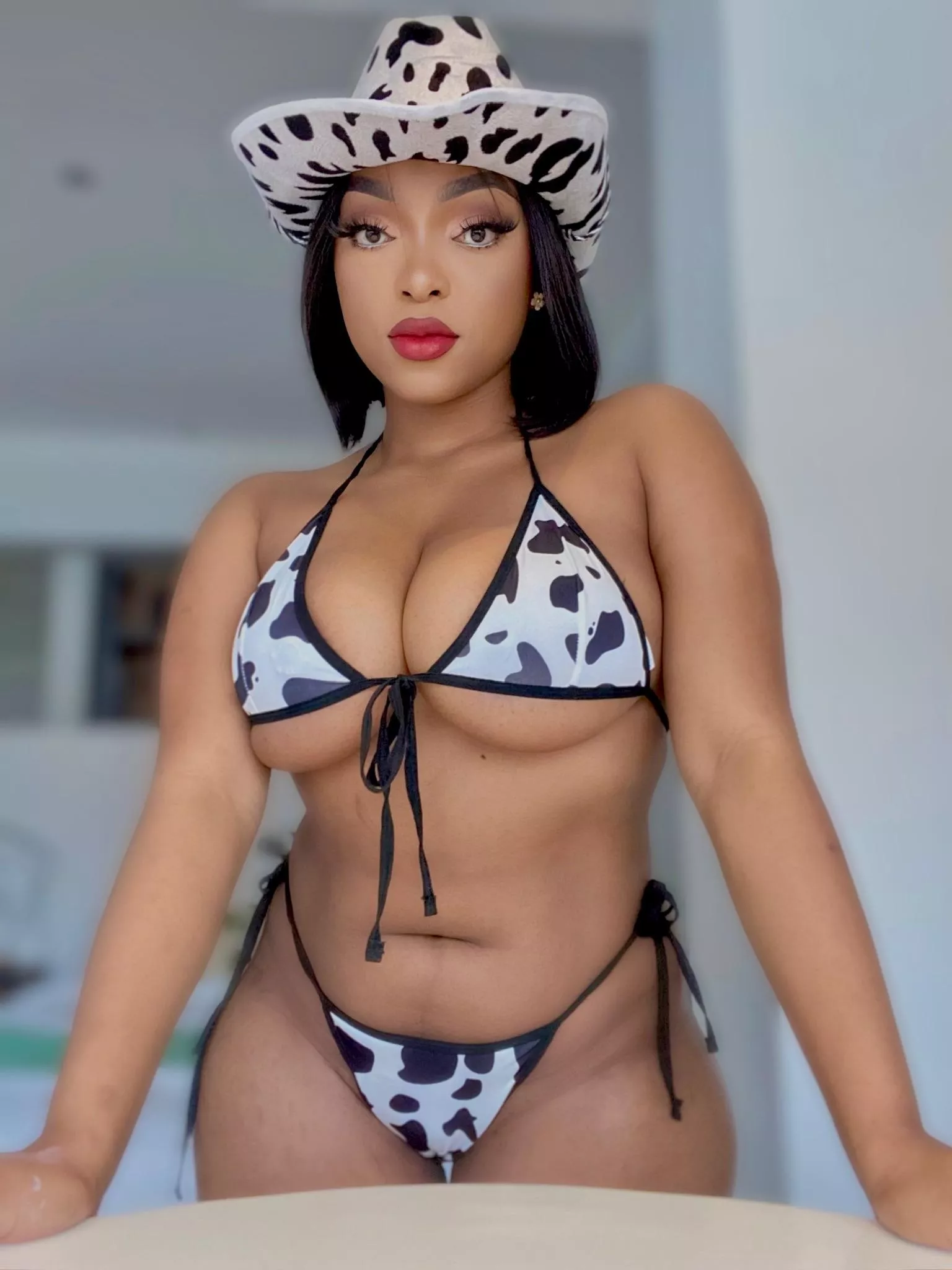 say hi if we’re fucking on the first date