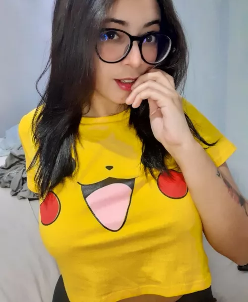 This Pikachu have big cheeks 😳 [F]